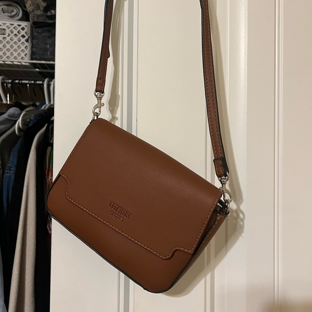 Cute brown purse!